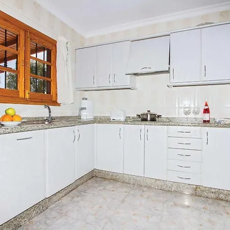 Vila Puerto Del Carmen Sleeps 6 Air Con Wifi